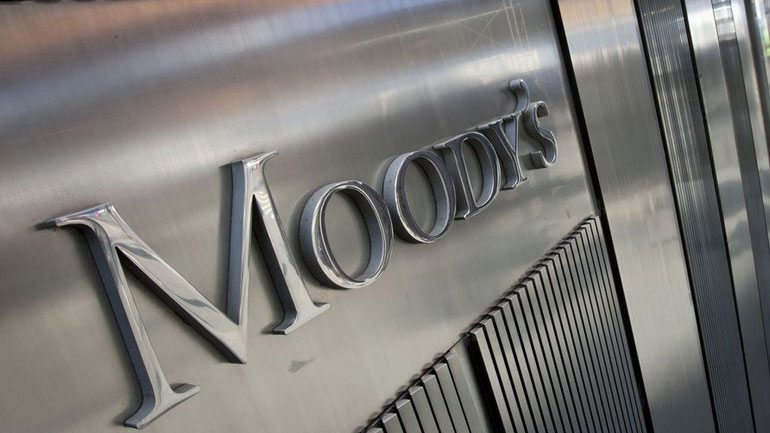 Moody’s: Πιστωτικά θετική εξέλιξη η παραίτηση Τσίπρα